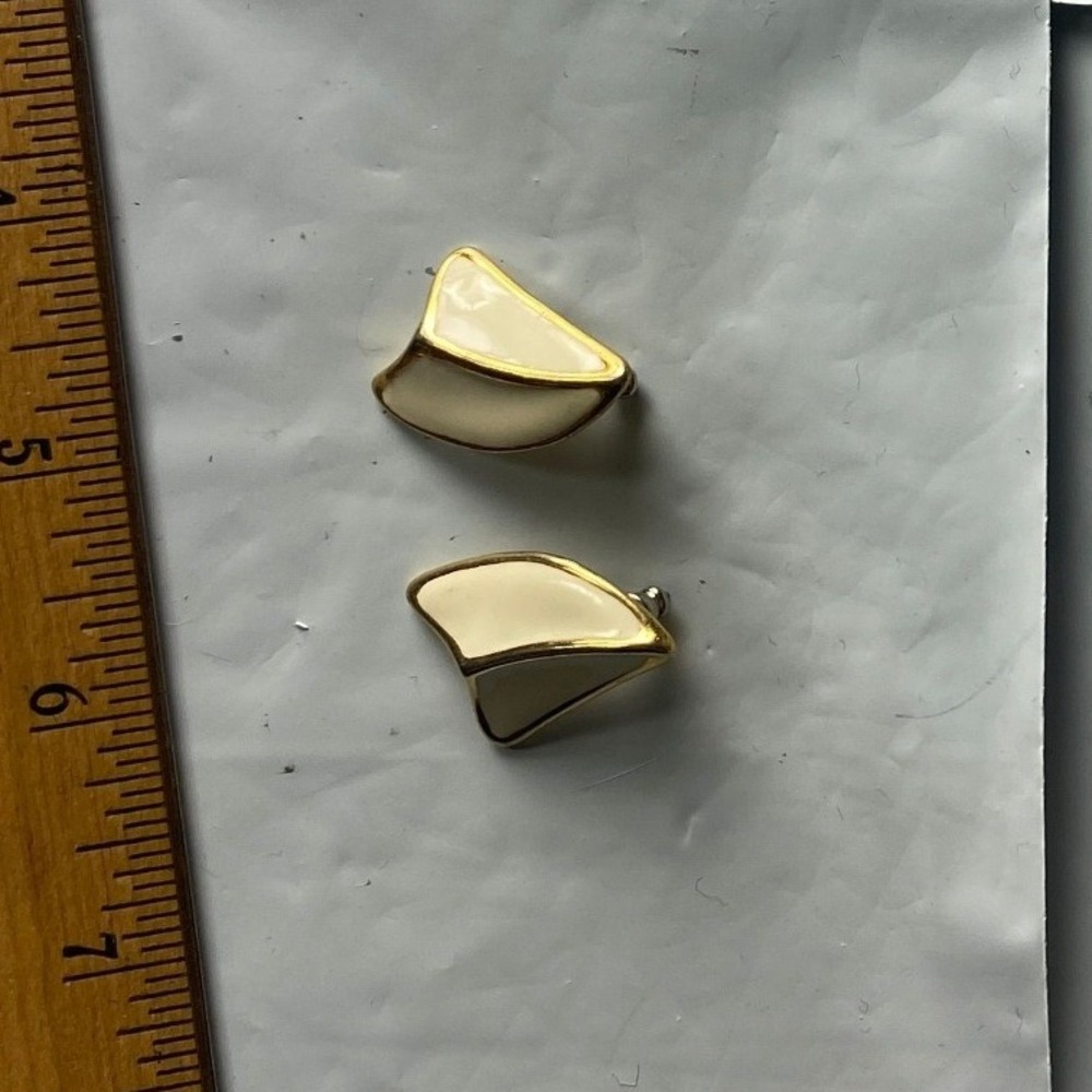 Vintage Cream Gold Tone Geometric Clip On Earrings
